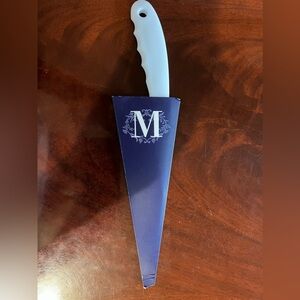 Lady M NEW Cake Knives with Cardboard Blade Covers - White - Plastic